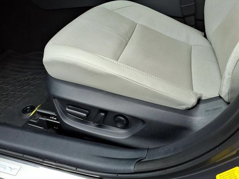 Certified 2025 Toyota Camry XLE w/ Premium Plus Package FWD image 15