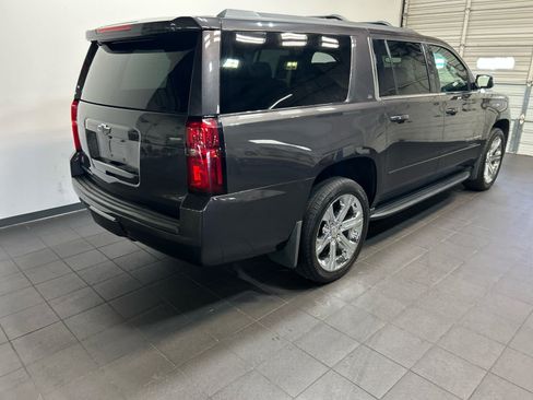Used 2018 Chevrolet Suburban LT AWD/4WD image 3