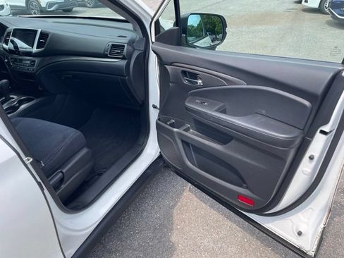 Used 2018 Honda Pilot EX image 13