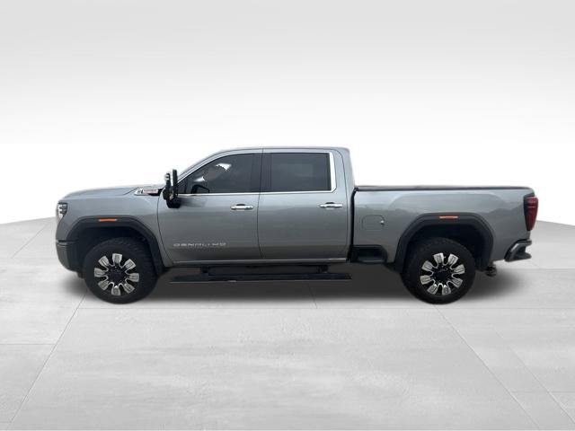 Used 2024 GMC Sierra 2500 Denali w/ Denali Reserve Package AWD/4WD image 4