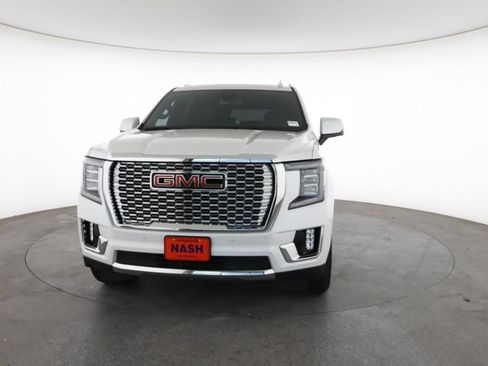 Used 2021 GMC Yukon XL SLT w/ SLT Premium Package AWD/4WD image 4