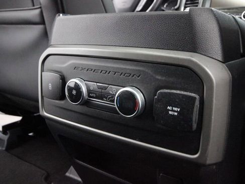 Used 2021 Ford Expedition Max XLT image 32