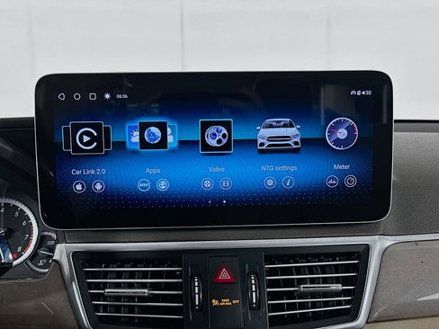 Used 2011 Mercedes-Benz E 350 Sedan image 19