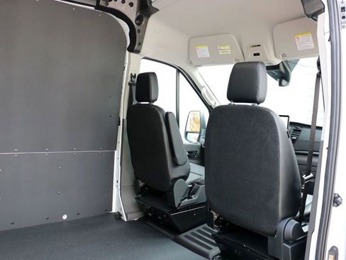 New 2026 Ford Transit 250 148 Medium Roof RWD image 22