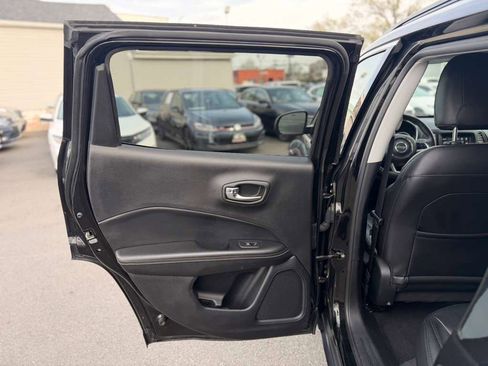 Used 2019 Jeep Compass Latitude w/ Popular Equipment Group image 23