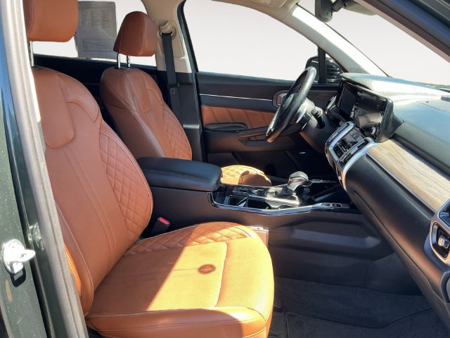 Used 2022 Kia Sorento SX Prestige w/ Rust Color Package AWD/4WD image 15