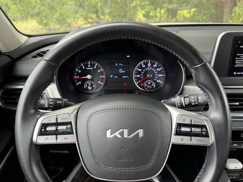 Used 2022 Kia Telluride LX AWD/4WD image 22