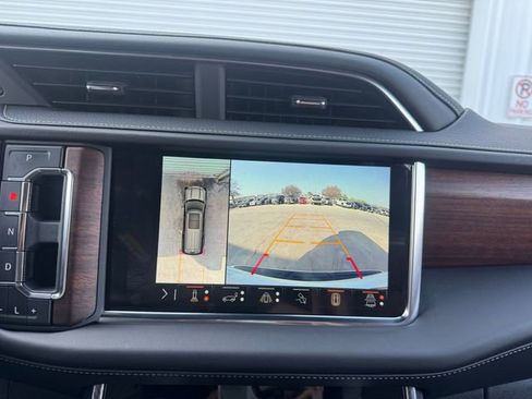 Certified 2024 GMC Yukon Denali Ultimate image 11