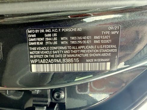 Used 2021 Porsche Macan S w/ Premium Package Plus AWD/4WD image 37