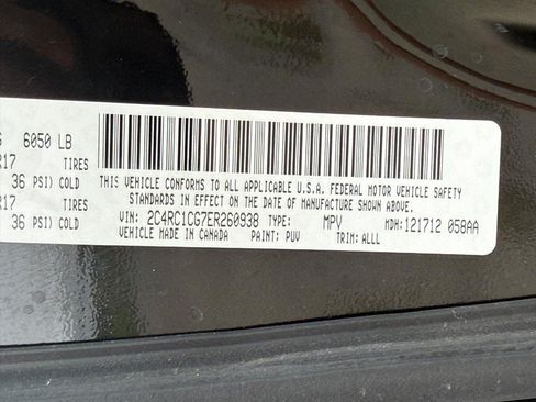 Used 2014 Chrysler Town & Country Touring-L w/ Driver Convenience Group FWD image 26