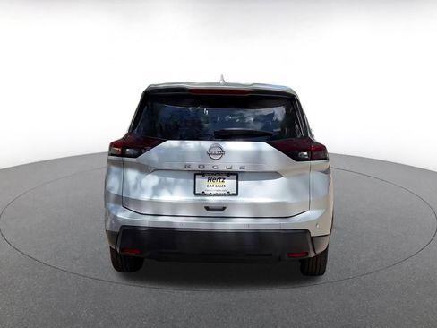 Used 2025 Nissan Rogue SV image 12