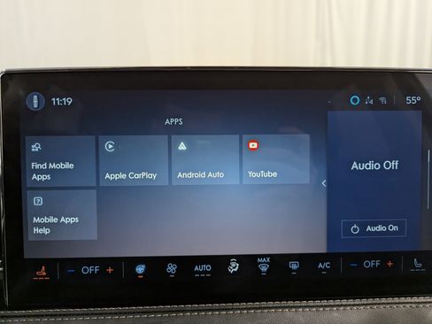 Used 2025 Lincoln Corsair AWD w/ Equipment Group 101A image 24