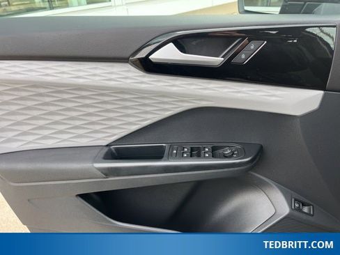 Used 2023 Volkswagen Taos S image 37