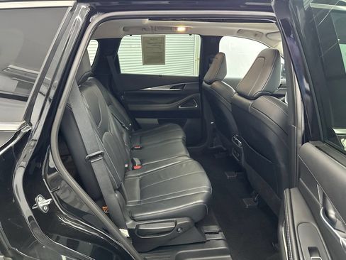 Used 2023 INFINITI QX60 Luxe w/ Vision Package AWD/4WD image 17
