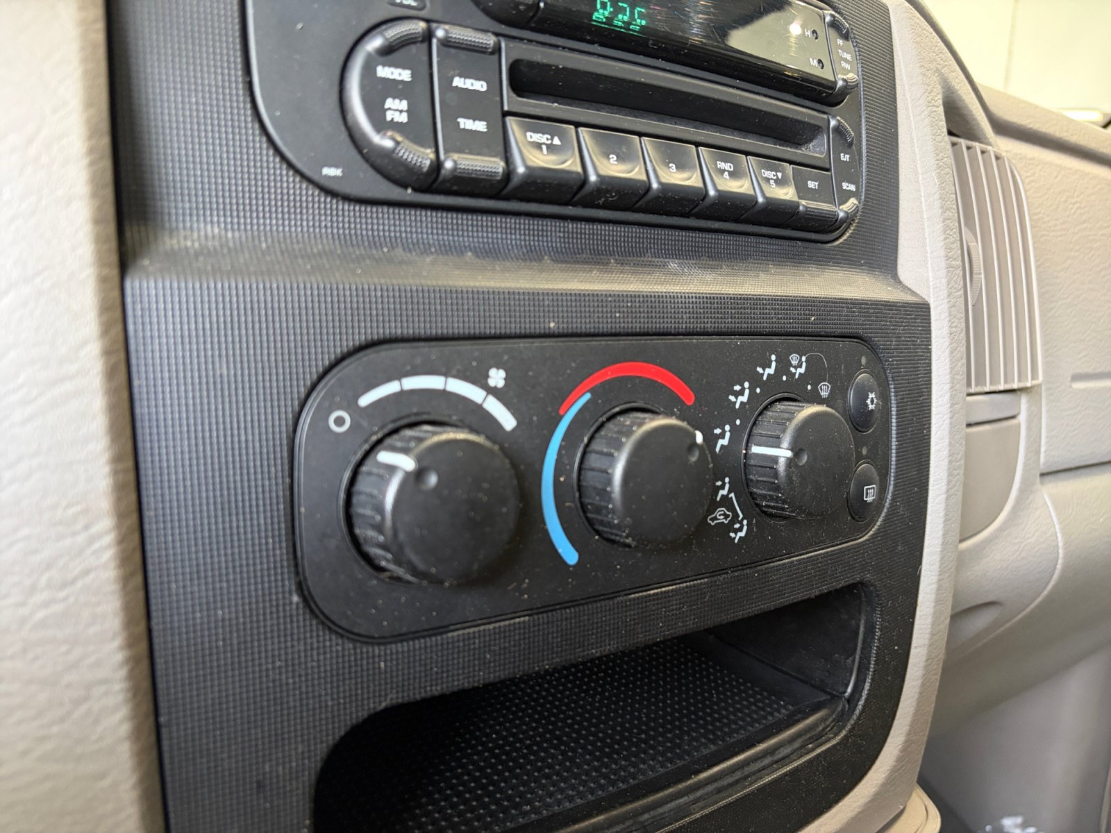 Used 2005 Dodge Ram 1500 Truck SLT w/ Quad Cab Big Horn Value Group AWD/4WD image 19