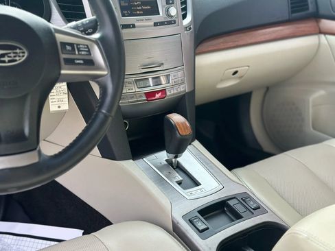 Used 2014 Subaru Outback 2.5i Limited w/ Moonroof Package image 18
