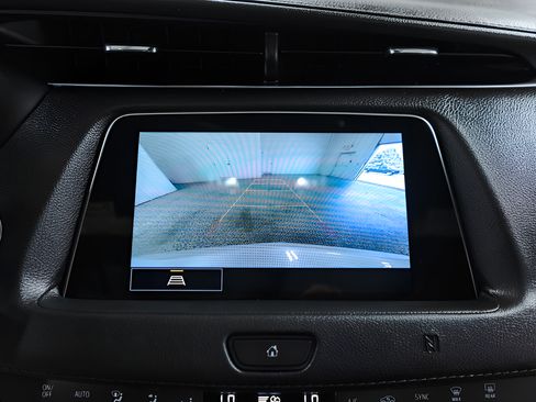 Used 2021 Cadillac XT4 Premium Luxury w/ Sun And Sound Package AWD/4WD image 15