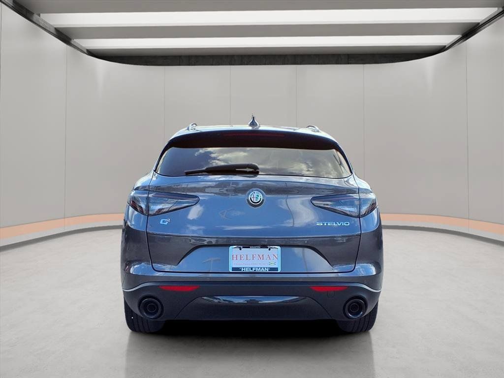 New 2025 Alfa Romeo Stelvio Sprint w/ Convenience Package AWD/4WD image 5