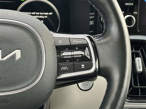Used 2023 Kia Sorento SX Prestige image 16