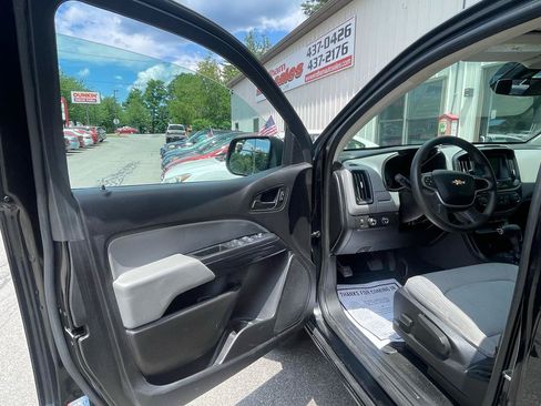 Used 2018 Chevrolet Colorado W/T w/ WT Convenience Package AWD/4WD image 10