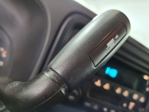 Used 2005 Chevrolet Suburban LS w/ Preferred Equipment Group image 29