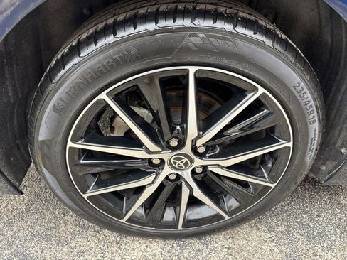 Used 2021 Toyota Camry SE FWD image 10