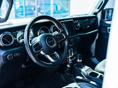 Used 2022 Jeep Wrangler Unlimited Rubicon w/ Trailer Tow Package image 15