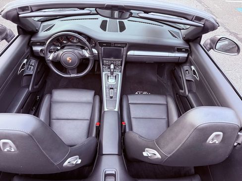 Used 2013 Porsche 911 Carrera image 27