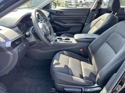 Used 2024 Nissan Altima 2.5 S FWD image 13