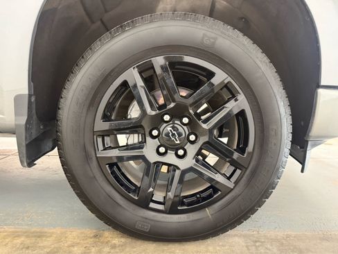 Used 2024 Chevrolet Silverado 1500 Custom AWD/4WD image 11