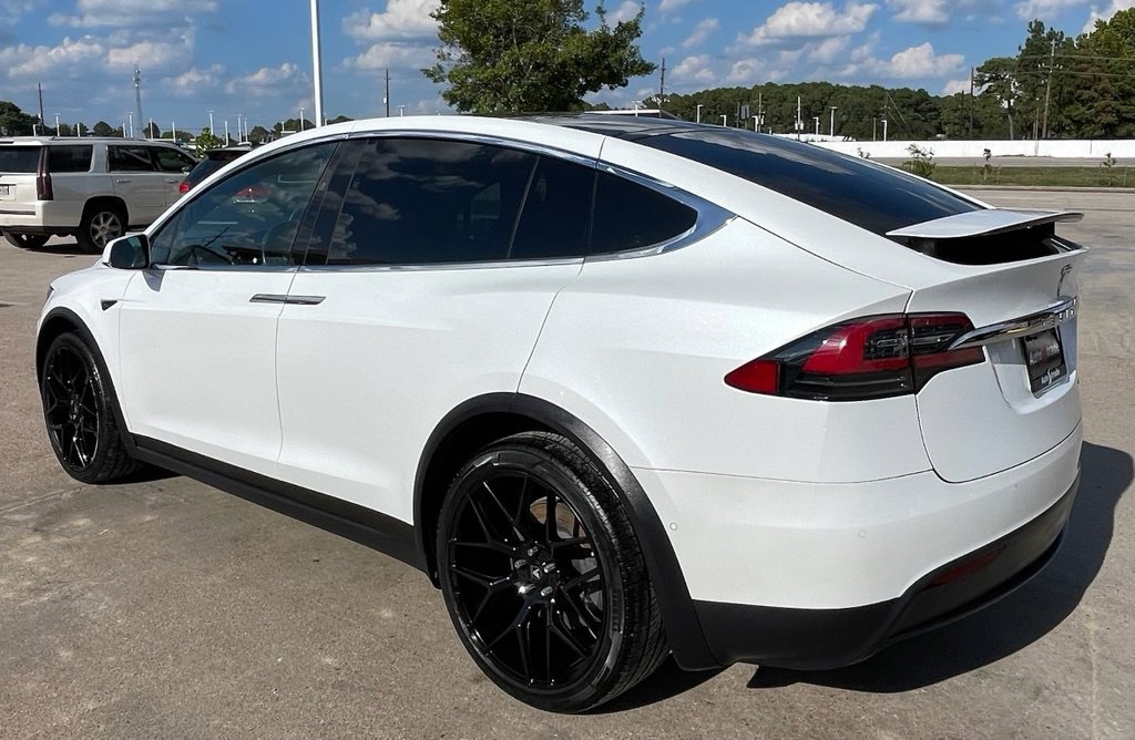 Used 2020 Tesla Model X Long Range AWD/4WD image 3