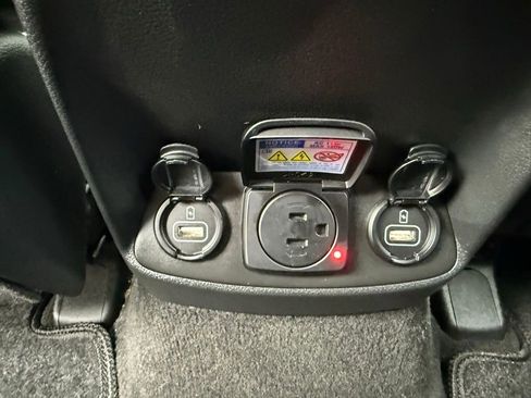 Used 2020 Hyundai Santa Fe Limited image 24