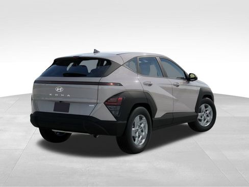 Used 2026 Hyundai Kona SE image 4