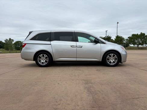 Used 2011 Honda Odyssey EX-L image 23