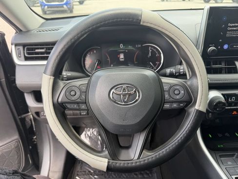 Used 2024 Toyota RAV4 XLE w/ Convenience Package FWD image 34