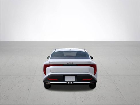 New 2026 Kia K4 LXS FWD image 5