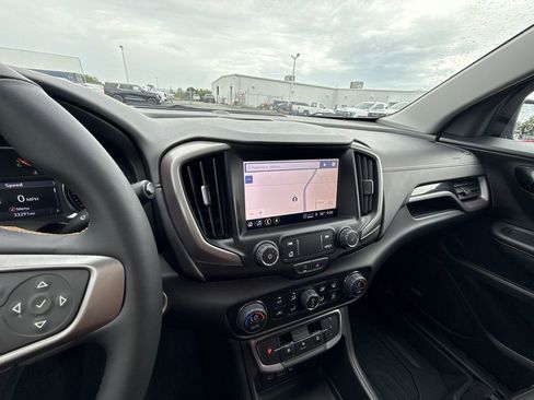 Certified 2024 GMC Terrain AT4 w/ Infotainment Package II AWD/4WD image 20