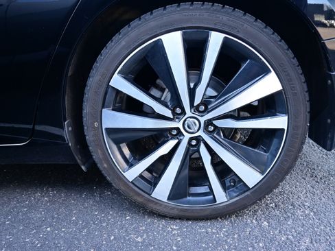 Certified 2020 Nissan Altima 2.5 SR w/ Premium Package image 9