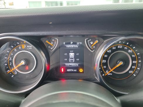 Used 2022 Jeep Wrangler Unlimited Sport image 24