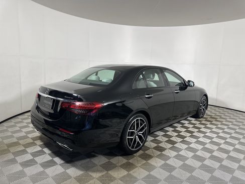 Used 2023 Mercedes-Benz E 350 4MATIC Sedan image 7