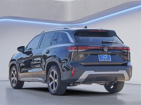 New 2026 Volkswagen Tiguan SE image 6