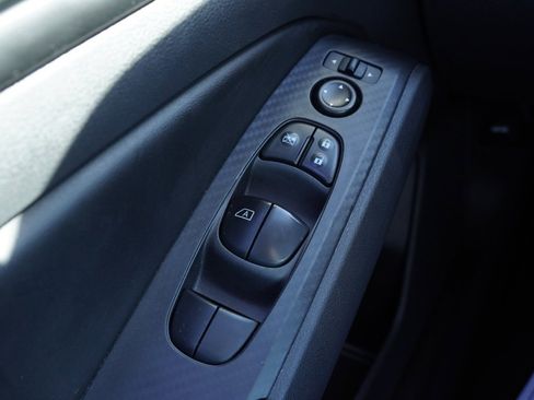 Certified 2025 Nissan Altima 2.5 S image 9