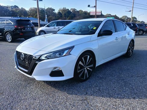 Used 2020 Nissan Altima 2.5 SR image 10