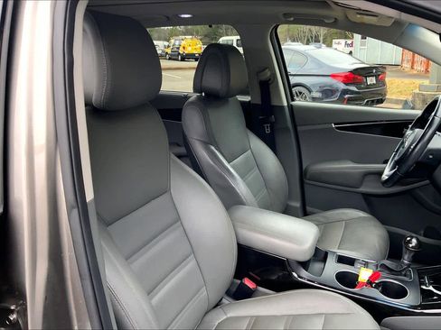 Used 2016 Kia Sorento EX w/ EX Touring Package image 8