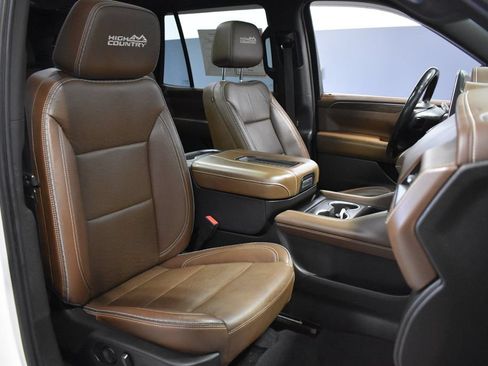 Used 2021 Chevrolet Tahoe High Country AWD/4WD image 14