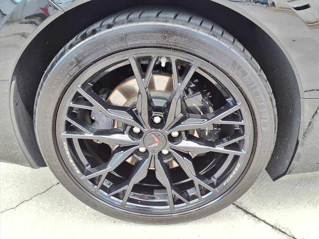Used 2023 Chevrolet Corvette Stingray Premium Cpe w/ Z51 Performance Package RWD image 7