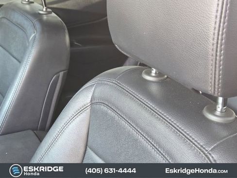 Used 2022 Chevrolet Equinox LT image 17