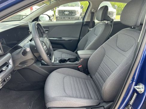 Used 2025 Kia K4 EX FWD image 27