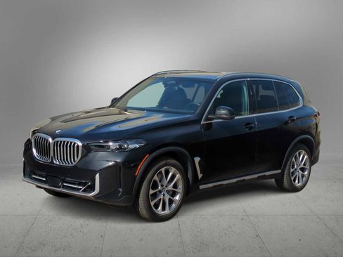 Certified 2024 BMW X5 xDrive40i w/ Parking Assistance Package image 4