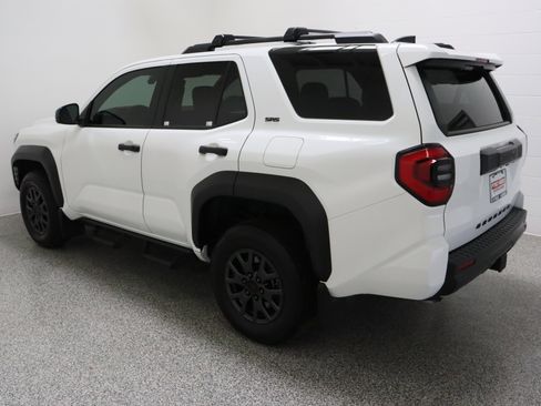 Used 2025 Toyota 4Runner SR5 RWD image 9